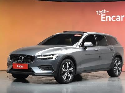 2021 Volvo V60