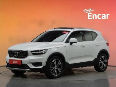 2022 Volvo XC40