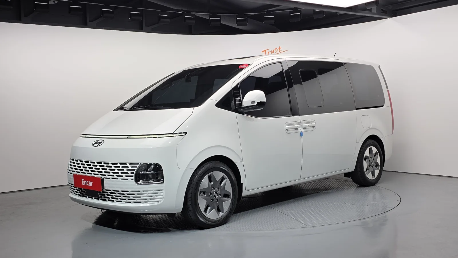 2023 Hyundai Staria