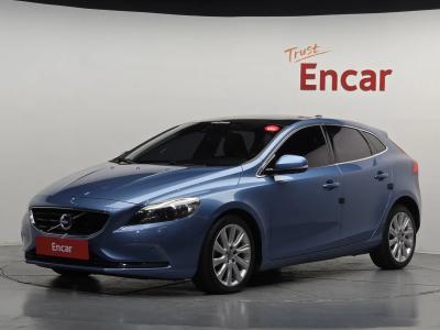 2015 Volvo V40