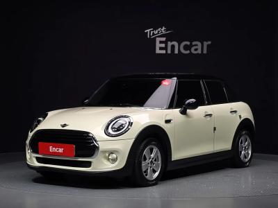 2019 MINI Cooper