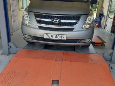 2012 Hyundai Starex
