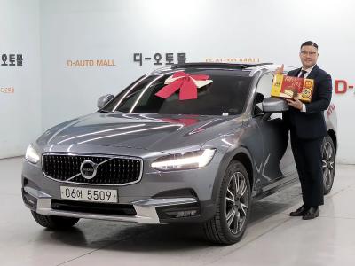 2018 Volvo V90