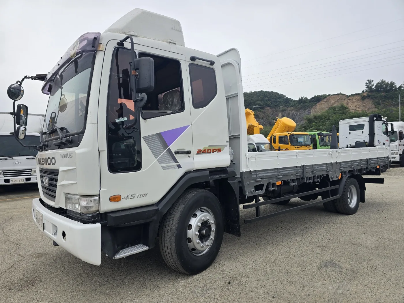 2008 Tata Daewoo Novus Medium Truck