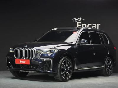 2022 BMW X7