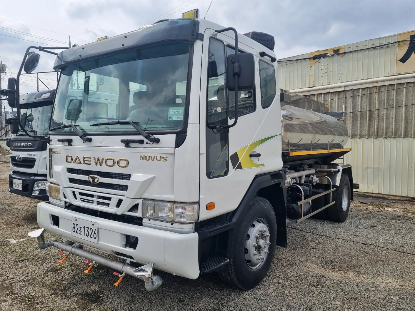 2004 Tata Daewoo Novus Heavy Truck