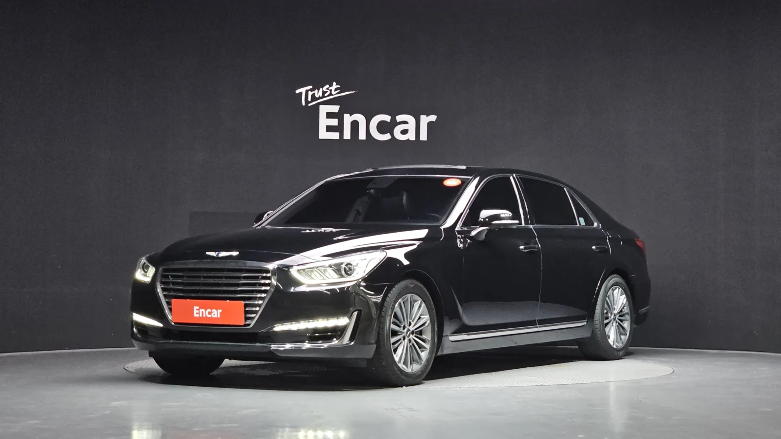 2016 Genesis EQ900