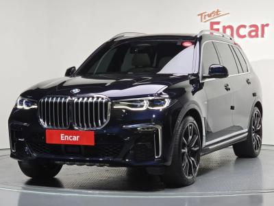 2022 BMW X7