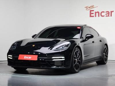 2021 Porsche Panamera