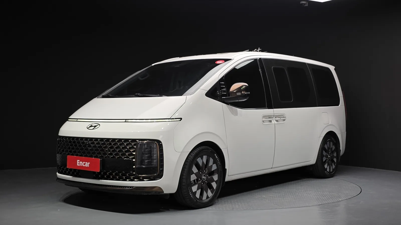 2022 Hyundai Staria