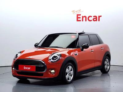 2019 MINI Cooper