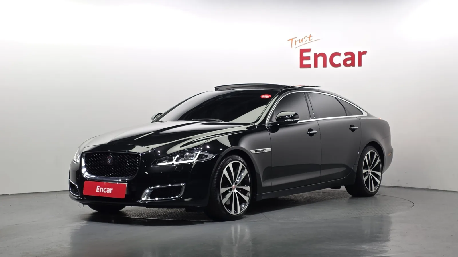 2019 Jaguar XJ