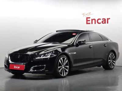 2019 Jaguar XJ
