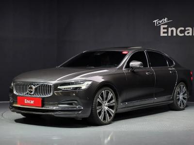 2023 Volvo S90