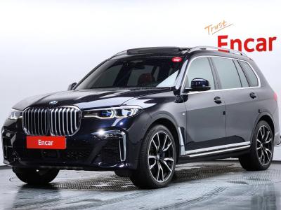 2022 BMW X7