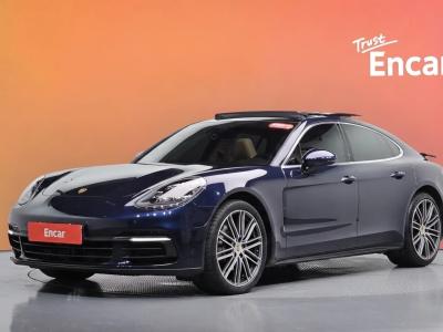 2019 Porsche Panamera