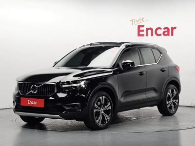 2022 Volvo XC40