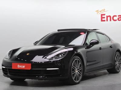 2018 Porsche Panamera