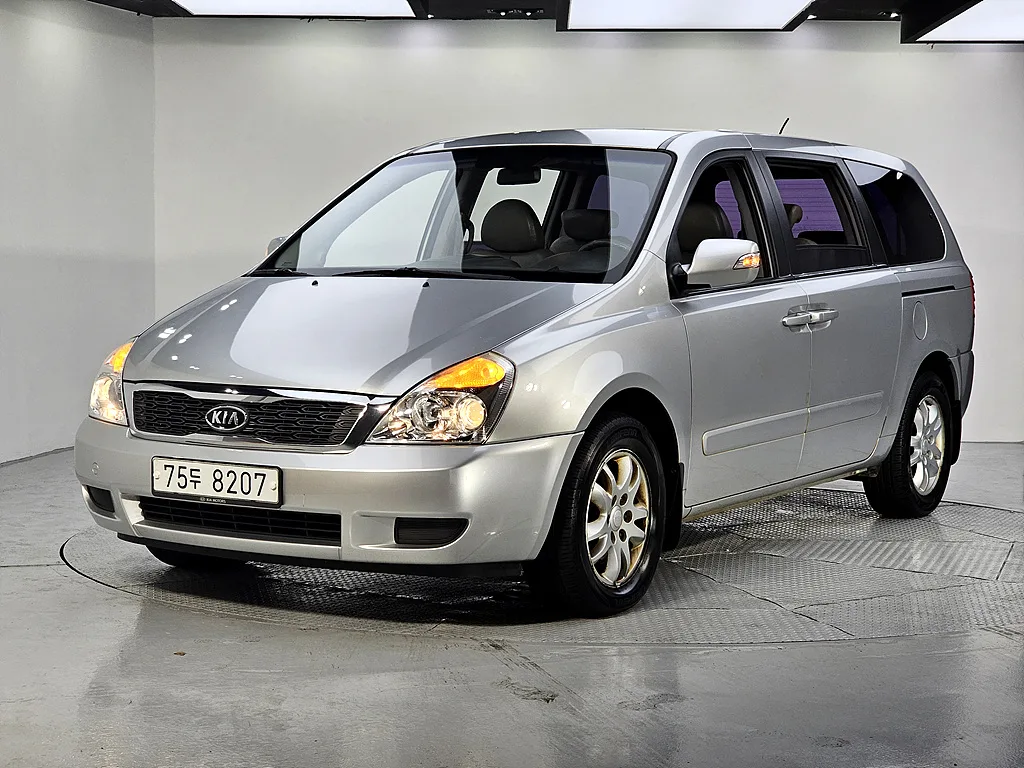 2012 Kia Carnival
