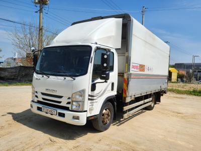 2018 Isuzu Elf