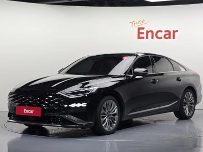 2022 Kia K8