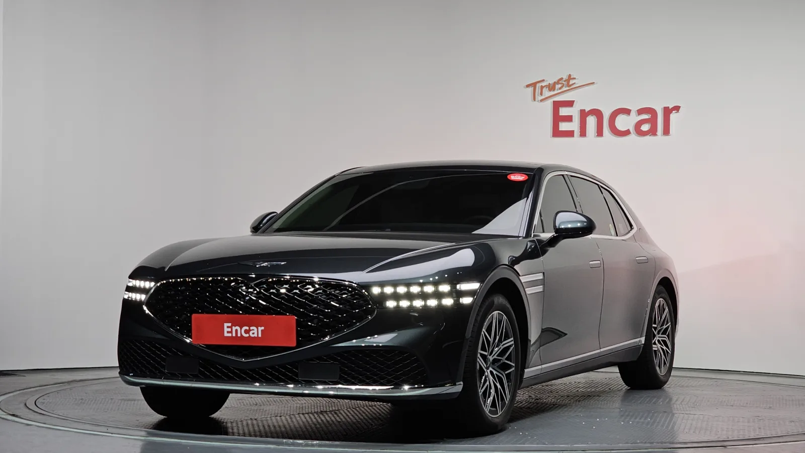 2023 Genesis G90