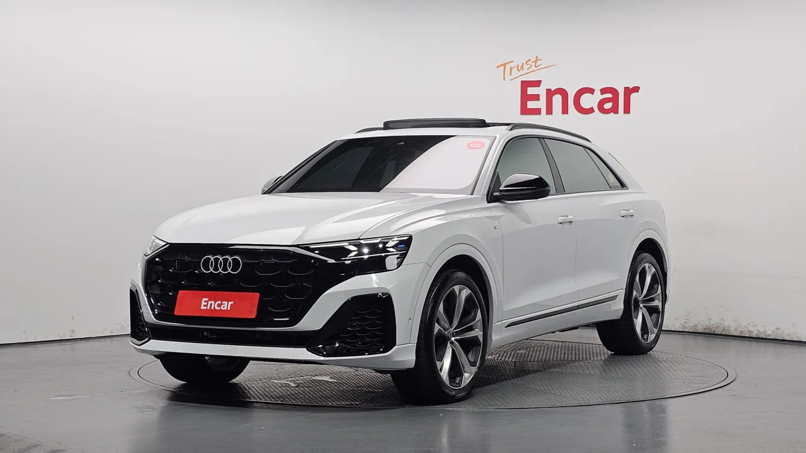 2025 Audi Q8