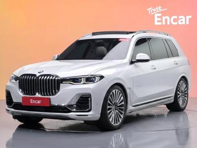2022 BMW X7