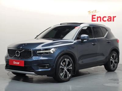 2021 Volvo XC40