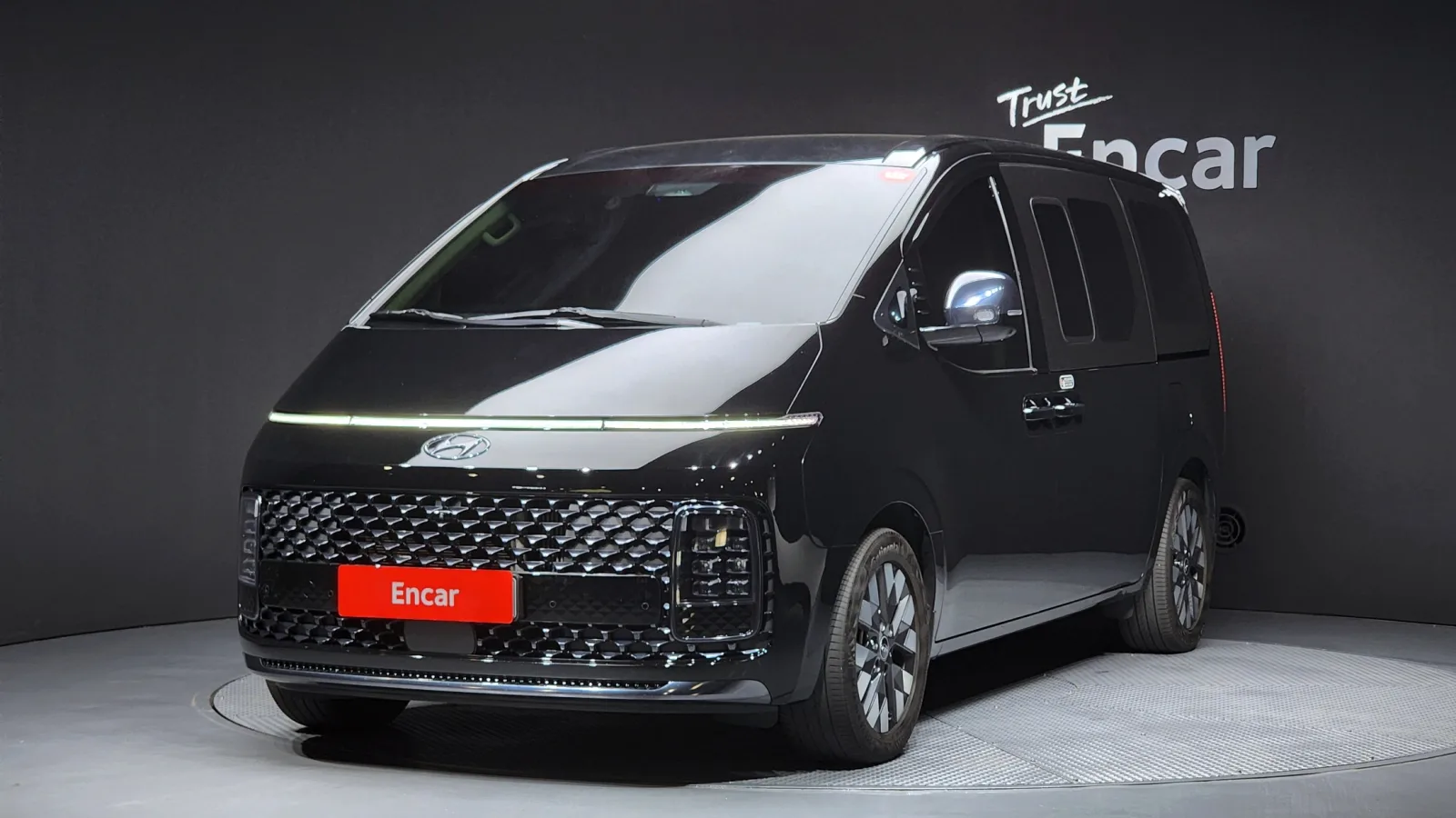 2023 Hyundai Staria