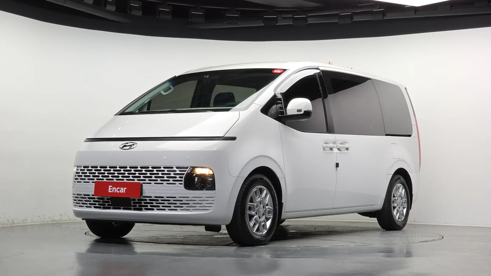 2023 Hyundai Staria