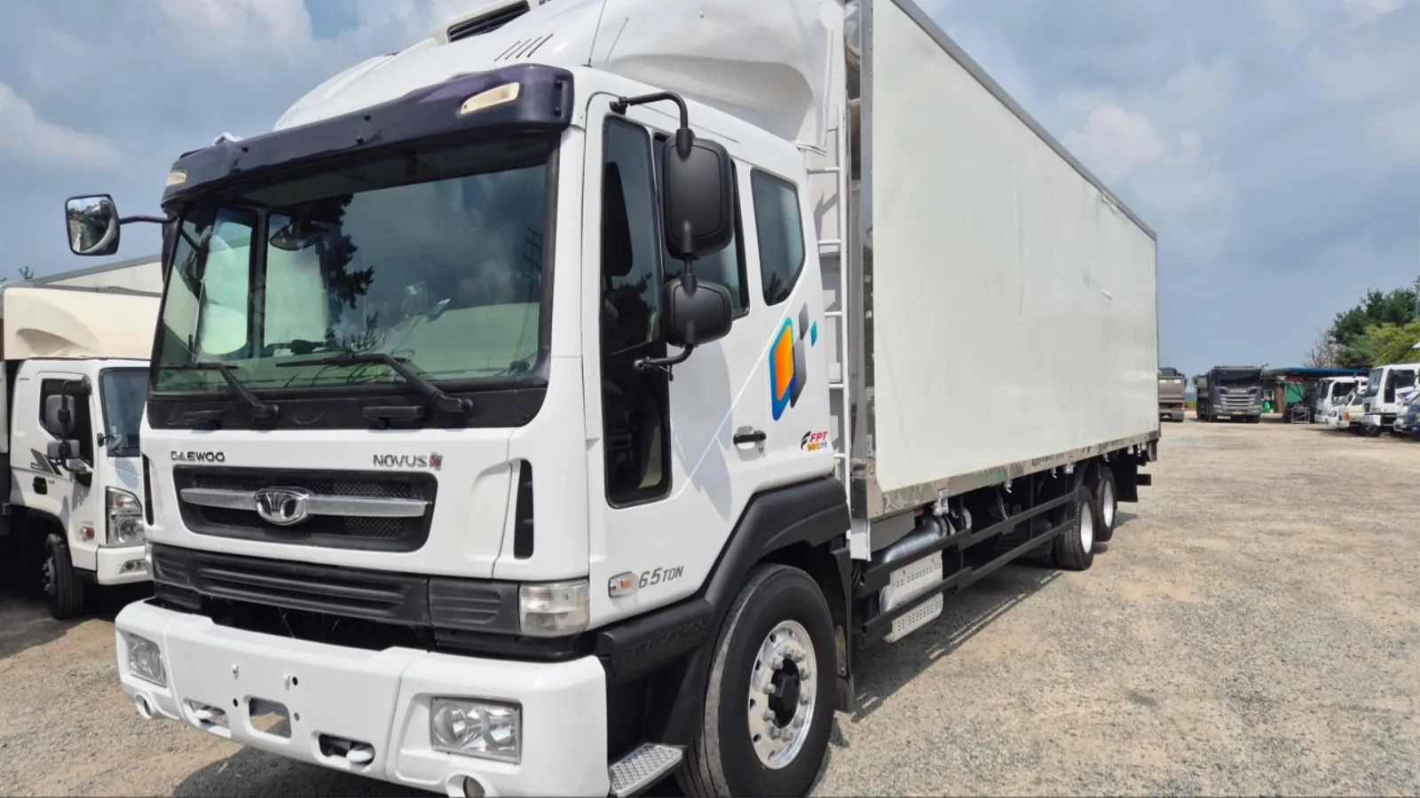2016 Tata Daewoo Novus Medium Truck