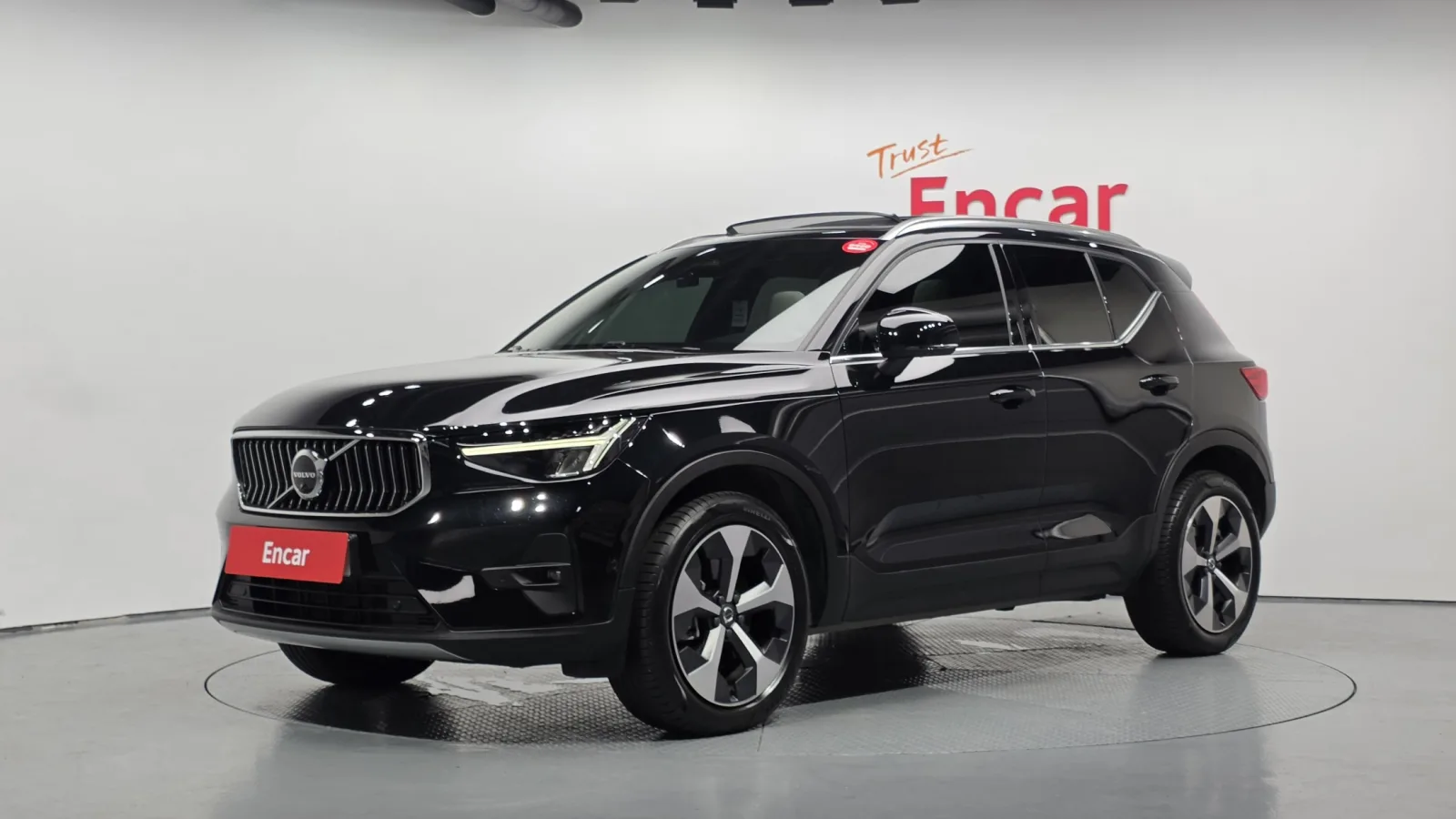 2023 Volvo XC40