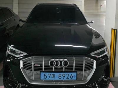 2022 Audi e-tron