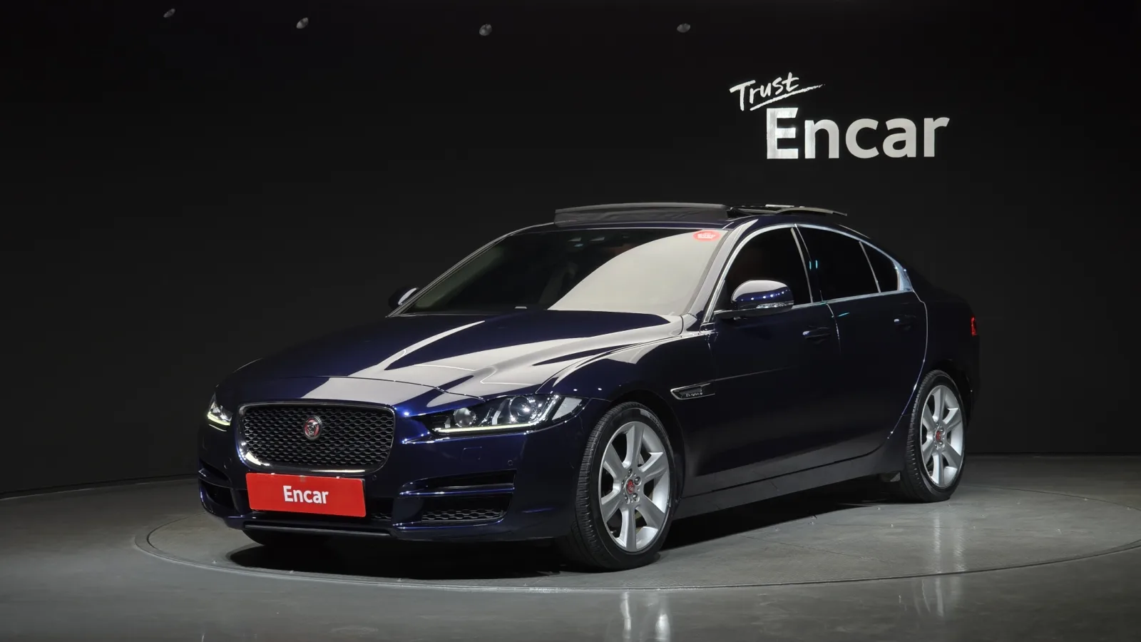 2019 Jaguar XE