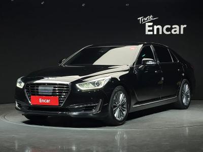 2017 Genesis EQ900