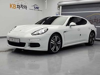 2016 Porsche Panamera