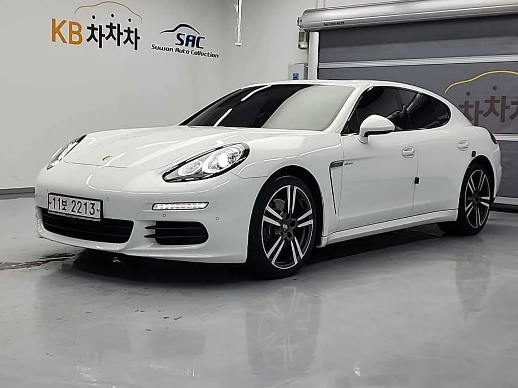 2016 Porsche Panamera