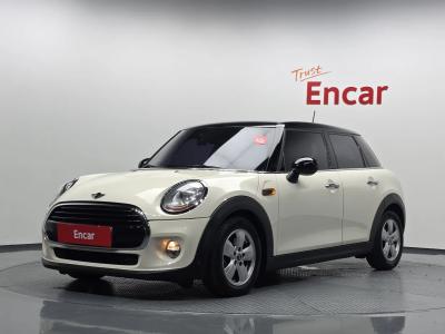 2016 MINI Cooper