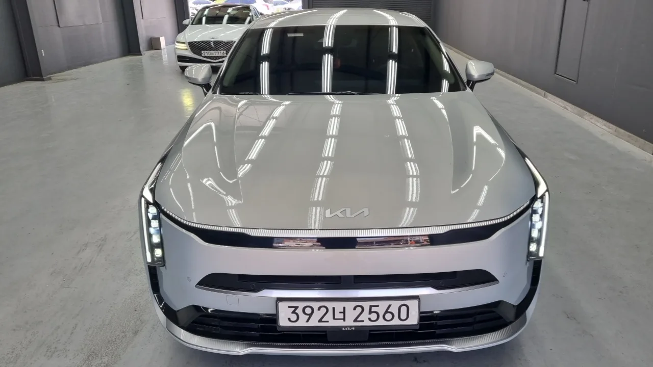 2025 Kia K8
