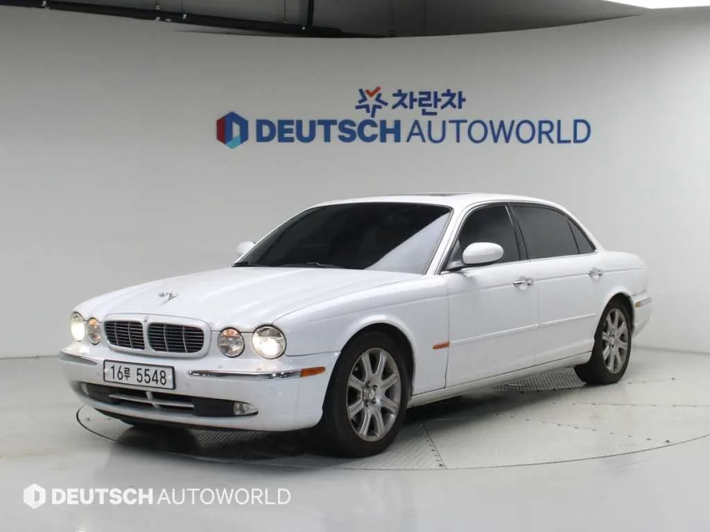 2005 Jaguar XJ-8