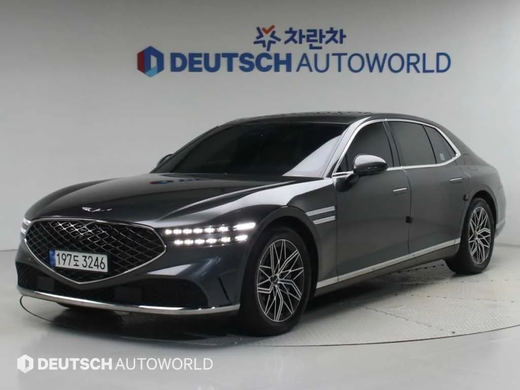 2022 Genesis G90