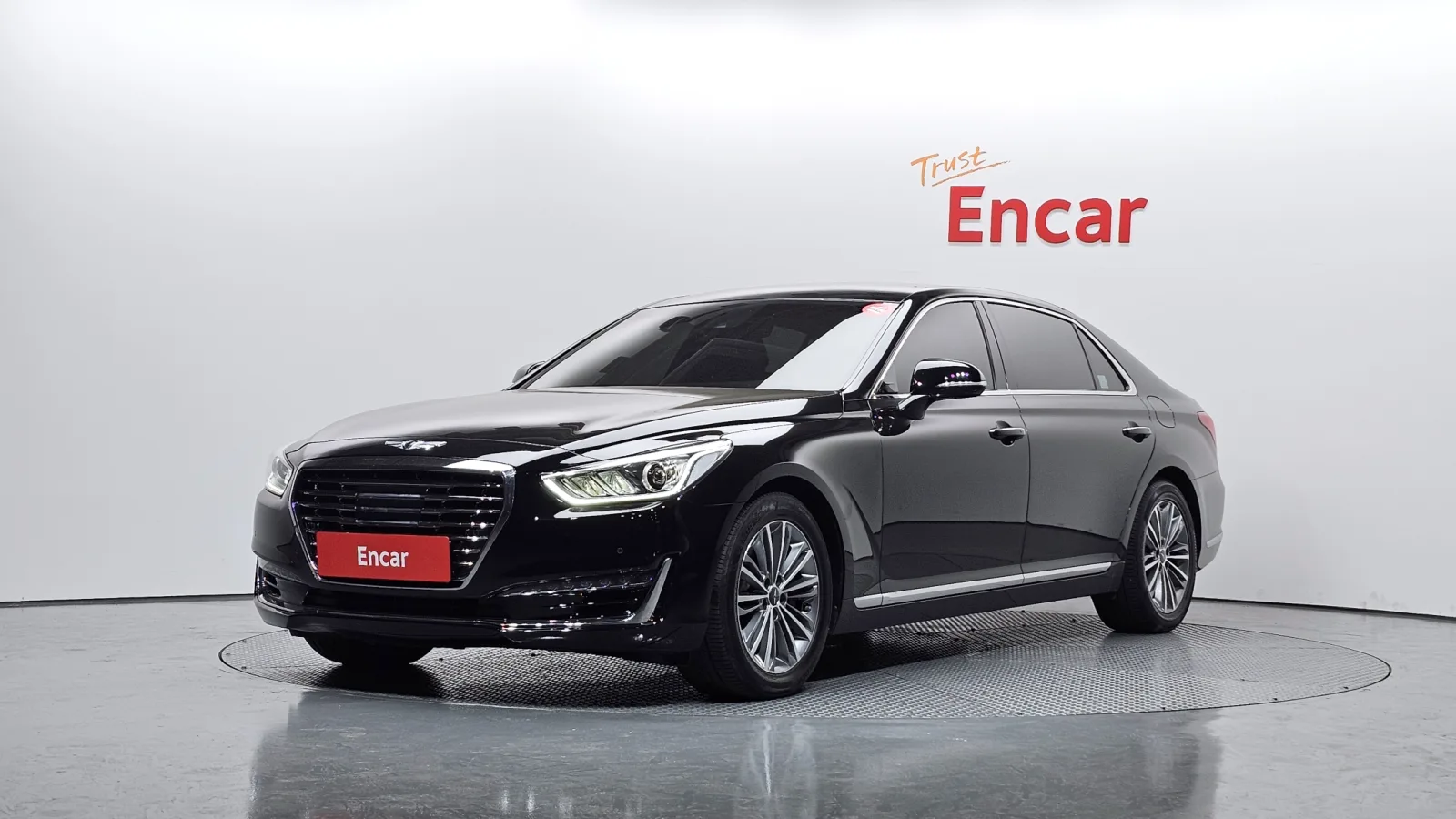 2017 Genesis EQ900