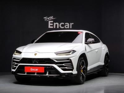 2020 Lamborghini Urus
