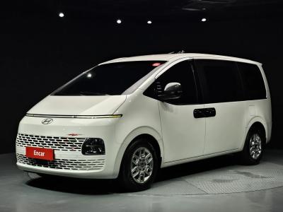 2025 Hyundai Staria