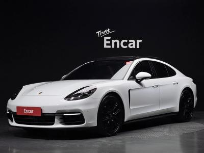 2018 Porsche Panamera