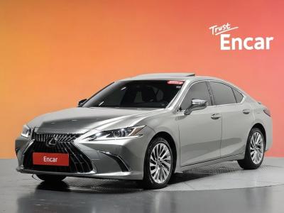 2023 Lexus ES