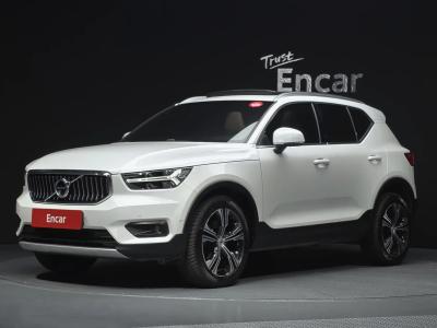 2022 Volvo XC40