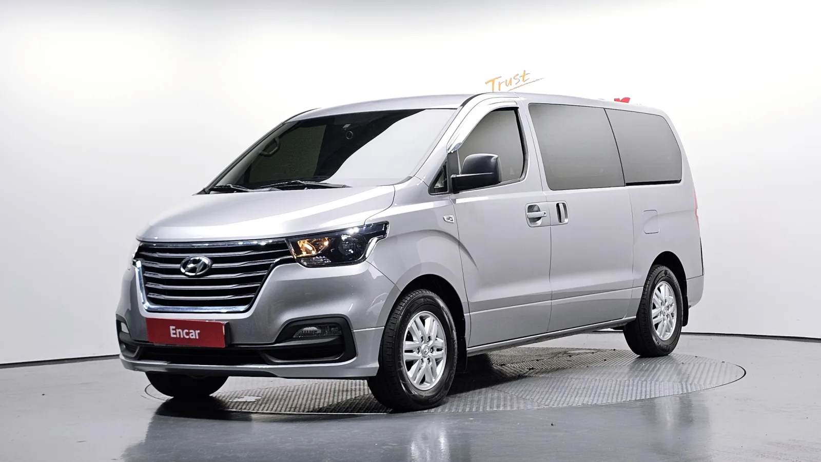 2019 Hyundai Starex