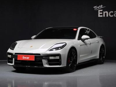 2025 Porsche Panamera